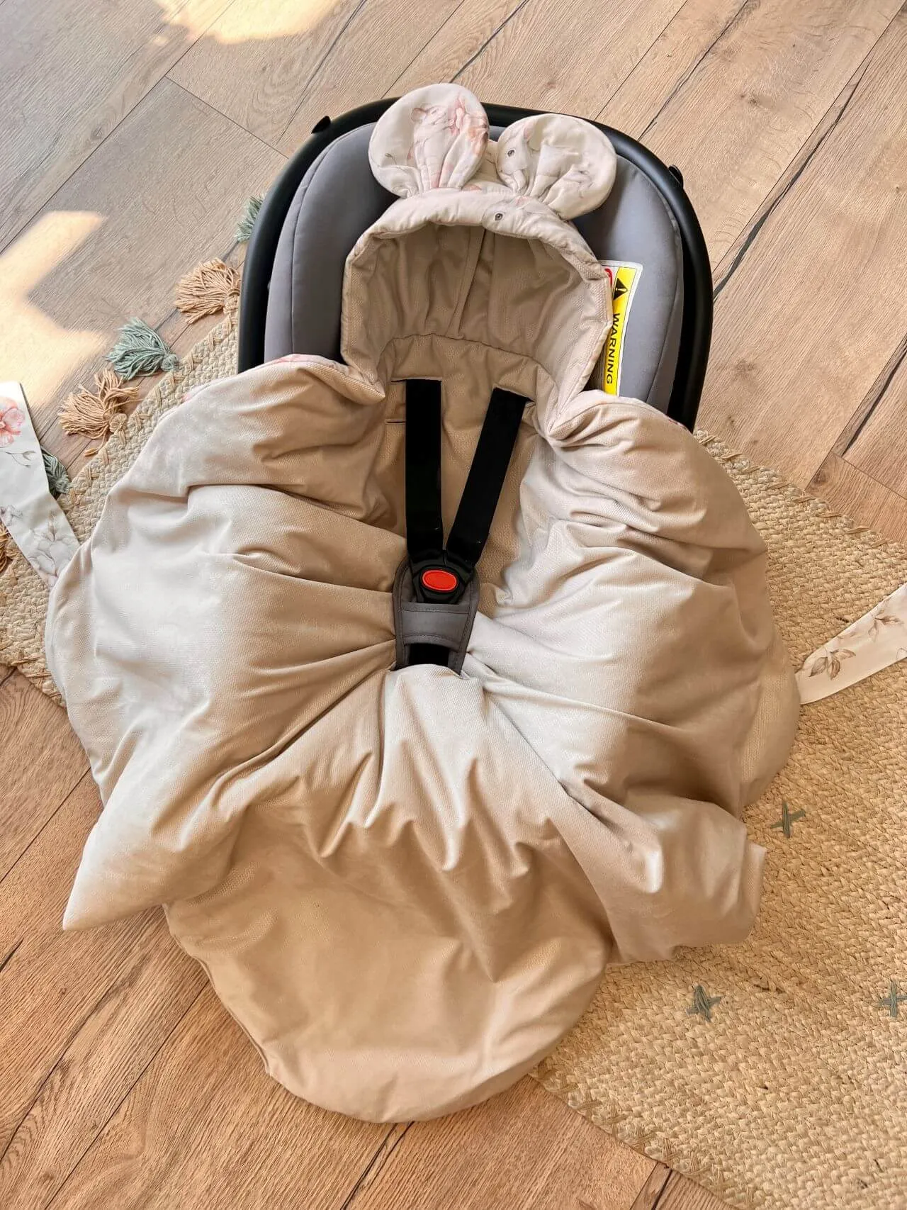 Car Seat Blanket - Velvet & Cotton - Pastel Meadow with Beige Velvet