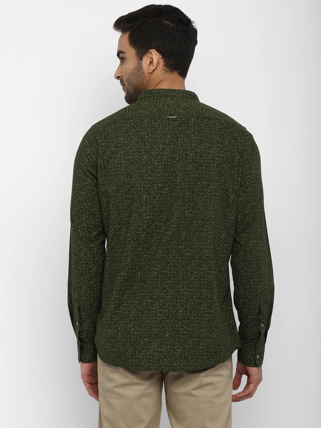 Turtle Men Olive Cotton Printed Slim Fit Shirts