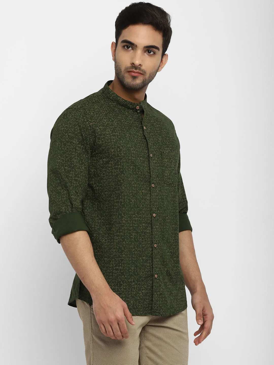 Turtle Men Olive Cotton Printed Slim Fit Shirts